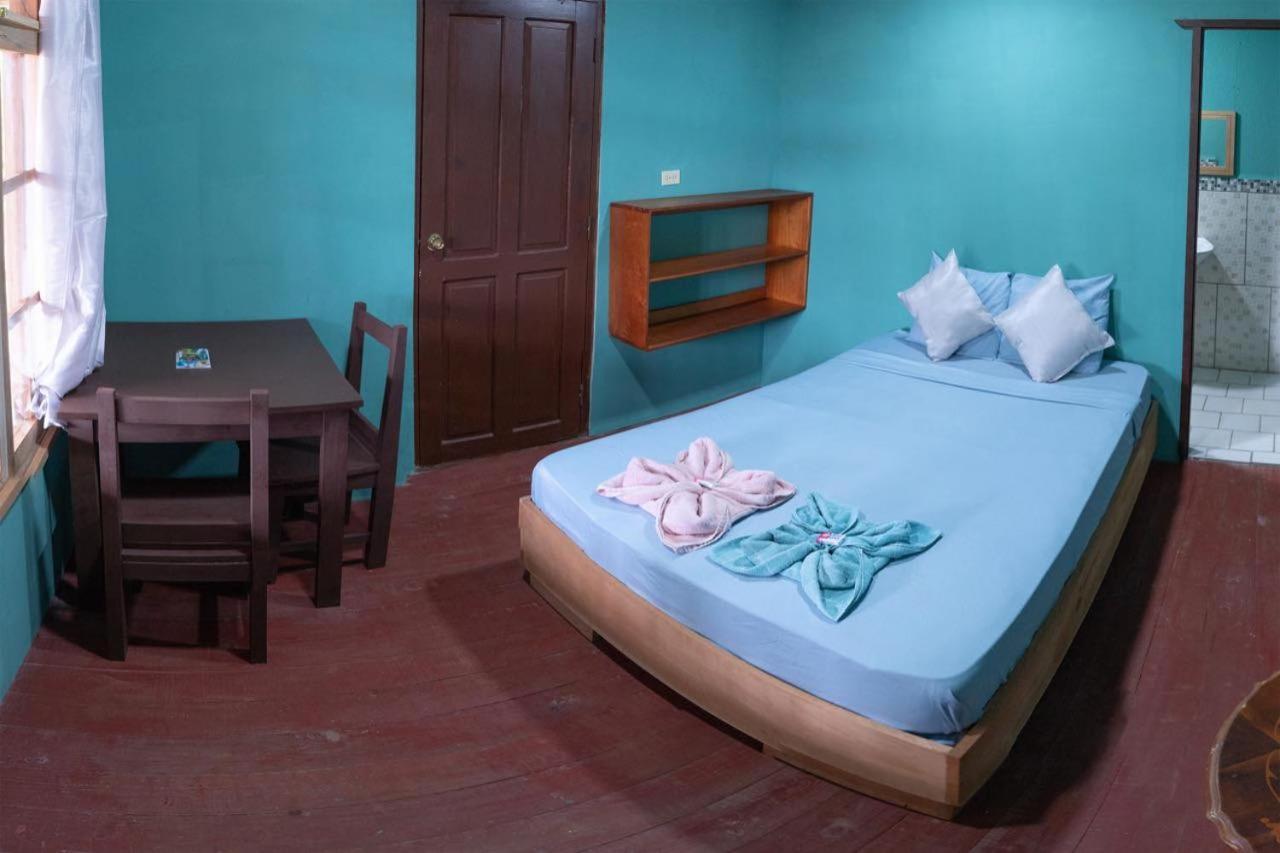 Valerie Emanuel Apartments Bocas del Toro Exterior photo