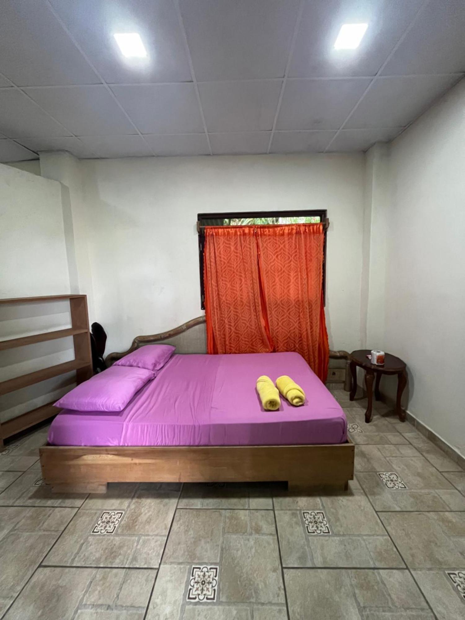 Valerie Emanuel Apartments Bocas del Toro Exterior photo